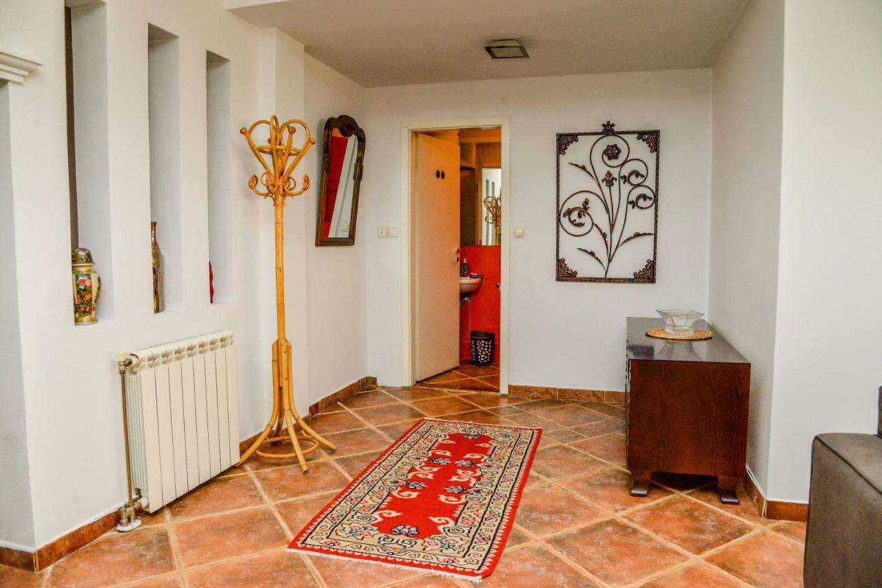 Tomas Apartments Skopje Buitenkant foto