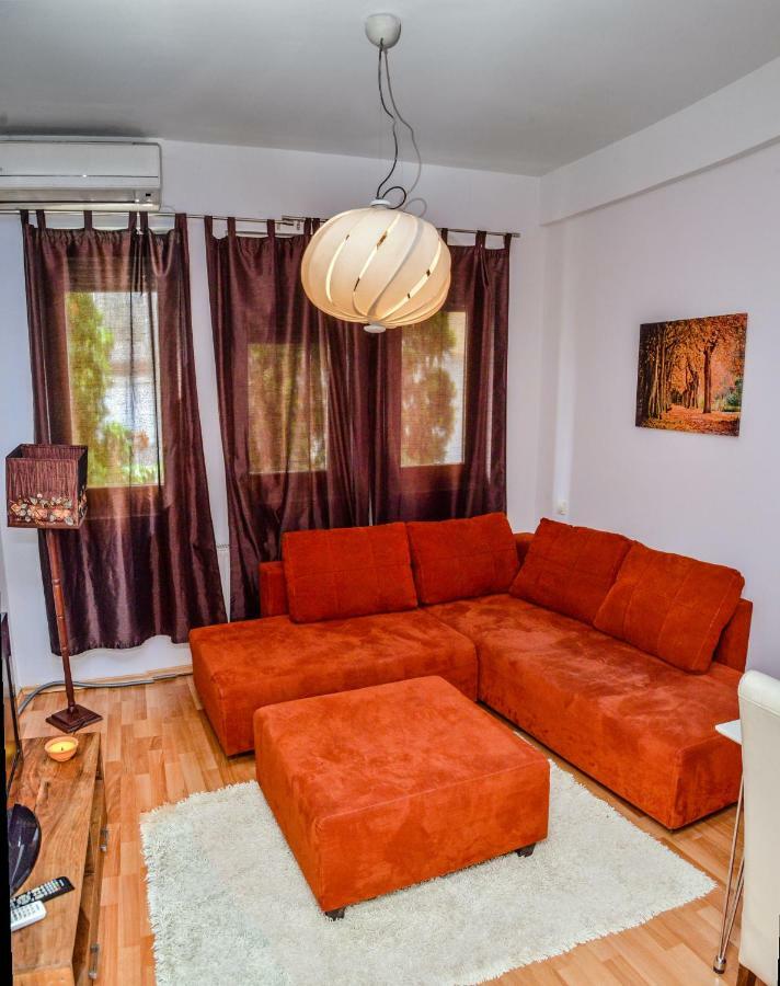 Tomas Apartments Skopje Buitenkant foto